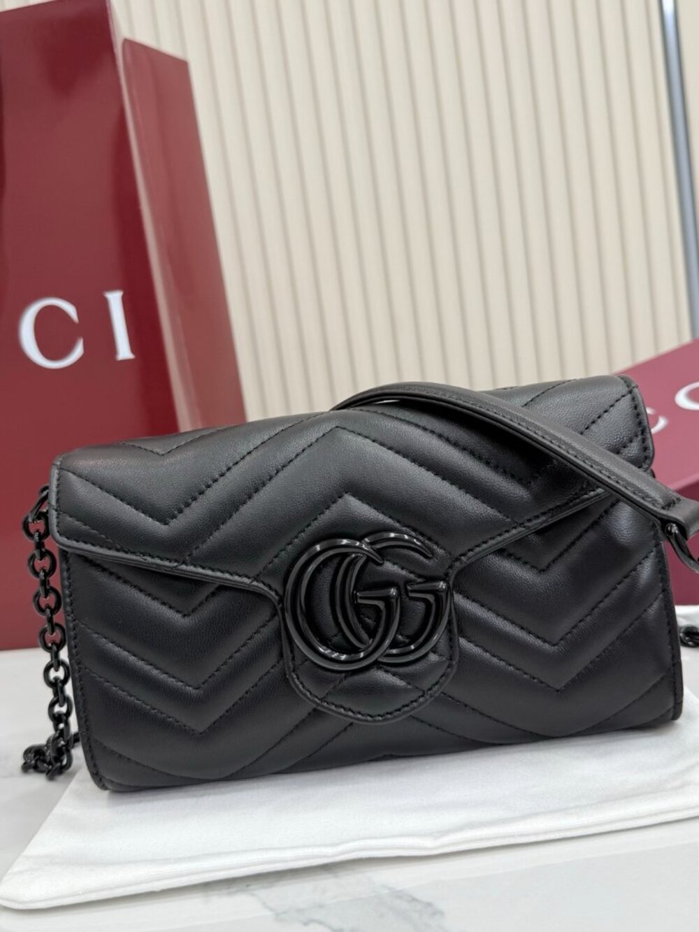 Gucci Gg Marmont Matelasse Super Mini Bag - Black